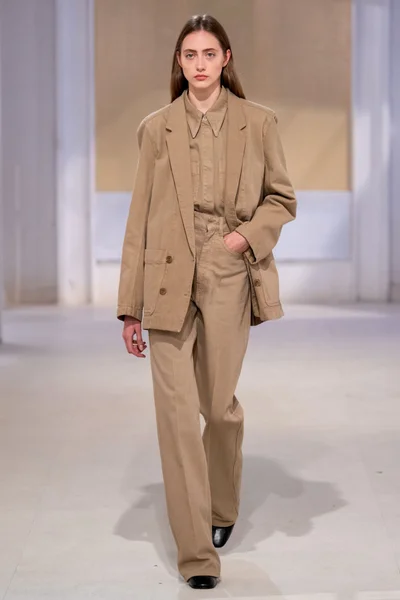 Look 35